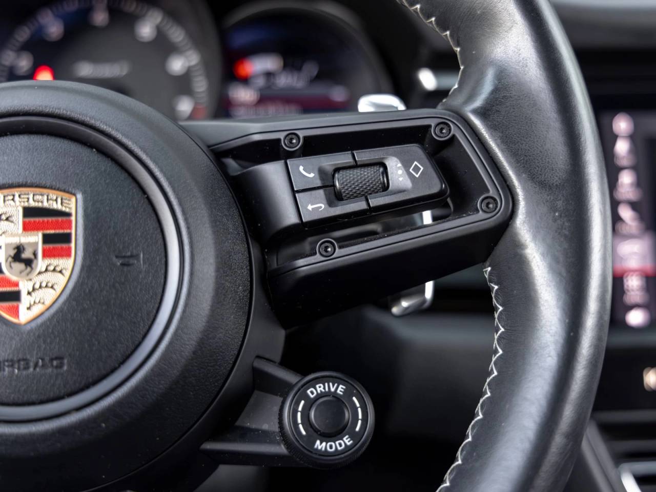 2023 Porsche Macan Macan T