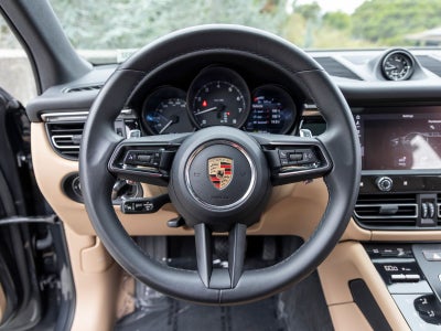 2023 Porsche Macan Macan