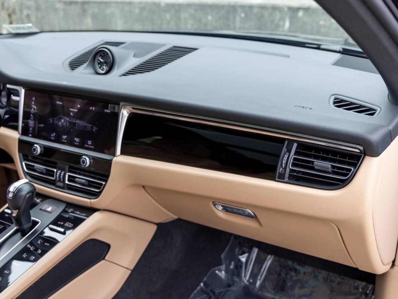 2023 Porsche Macan Macan