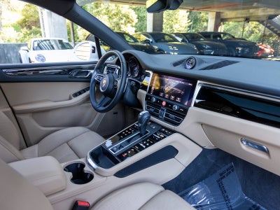 2025 Porsche Macan Macan