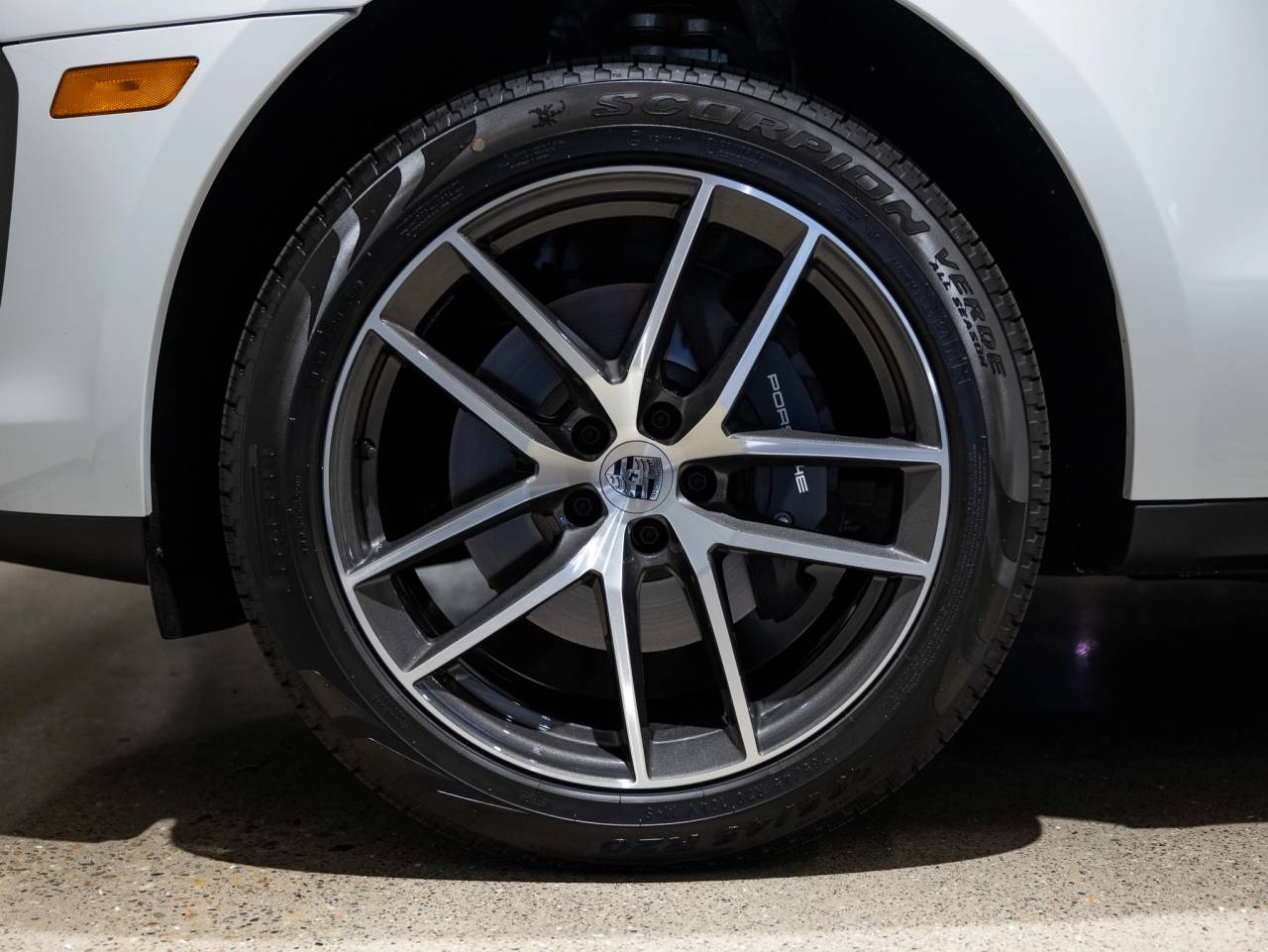 2025 Porsche Macan Macan