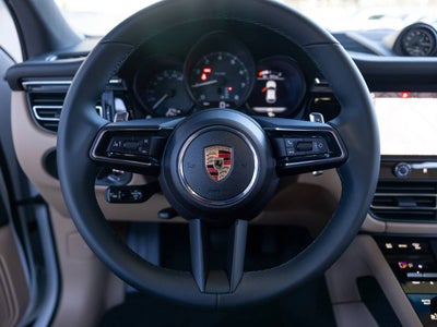 2025 Porsche Macan Macan
