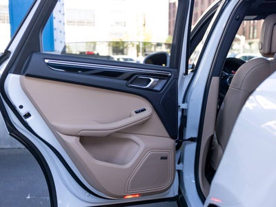 2025 Porsche Macan Macan