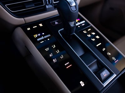 2025 Porsche Macan Macan