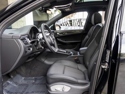 2025 Porsche Macan Macan