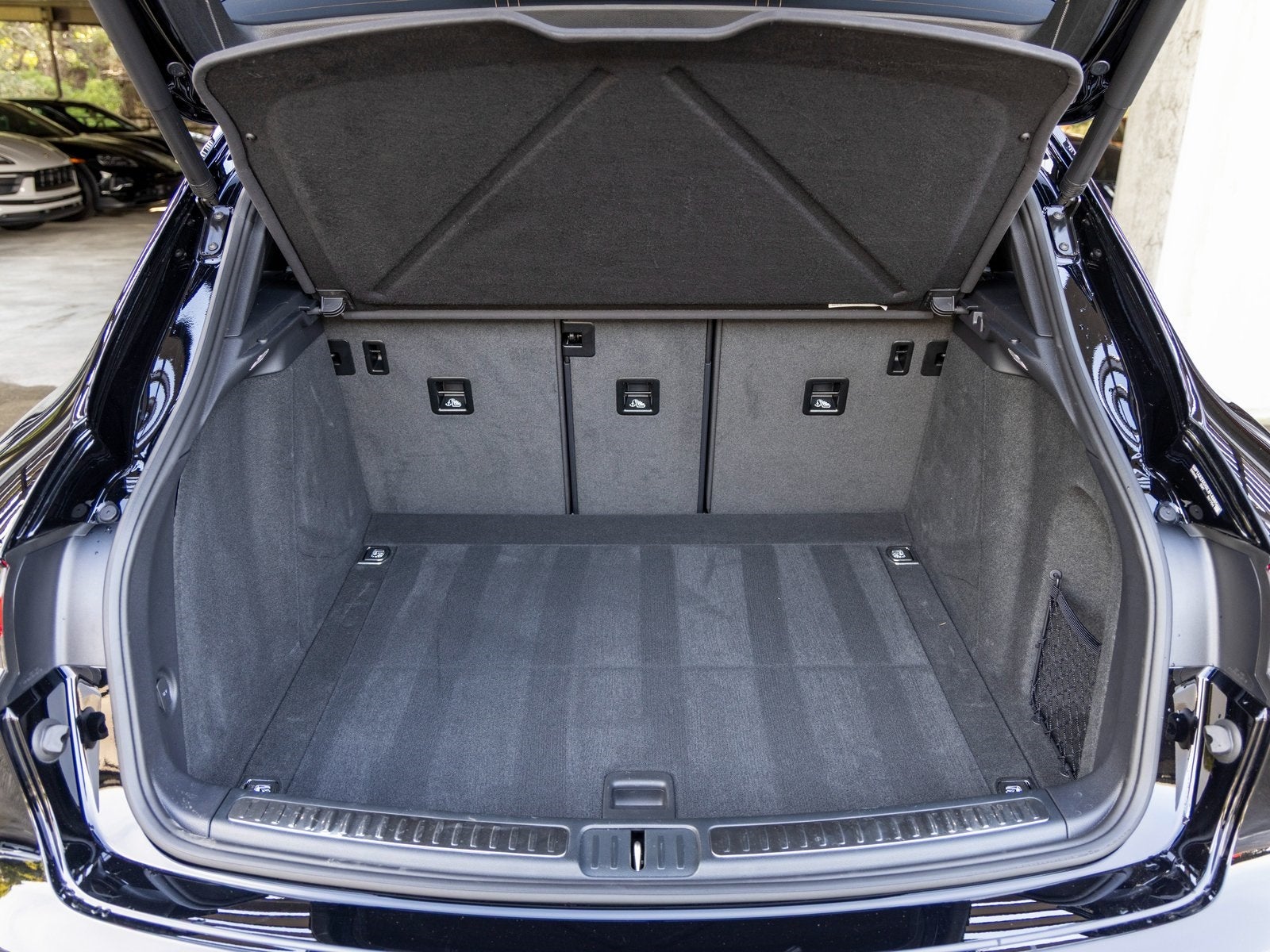 2025 Porsche Macan Macan