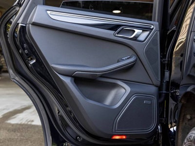 2025 Porsche Macan Macan