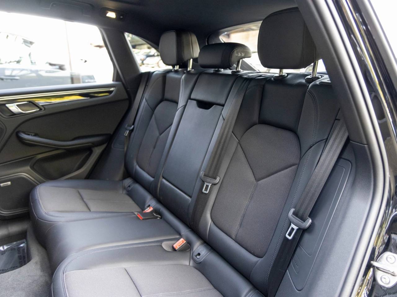 2025 Porsche Macan Macan