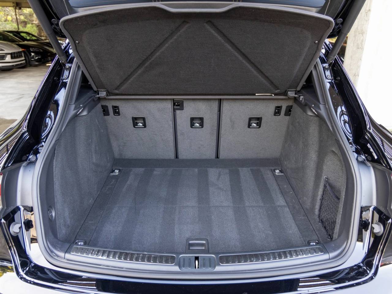 2025 Porsche Macan Macan