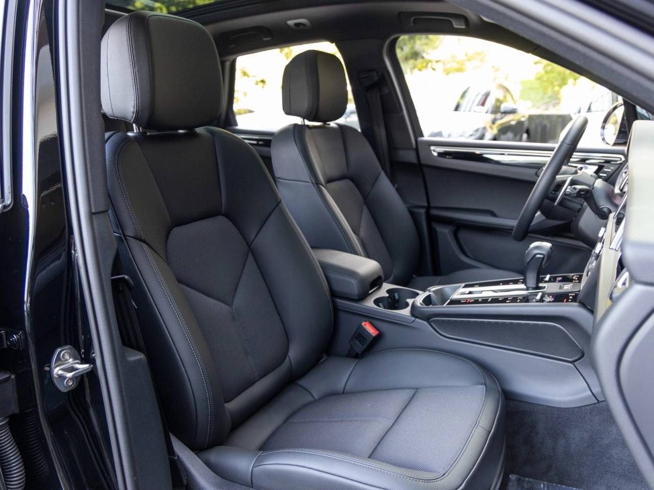 2025 Porsche Macan Macan