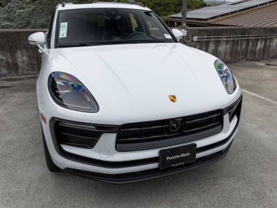 2026 Porsche Macan Base