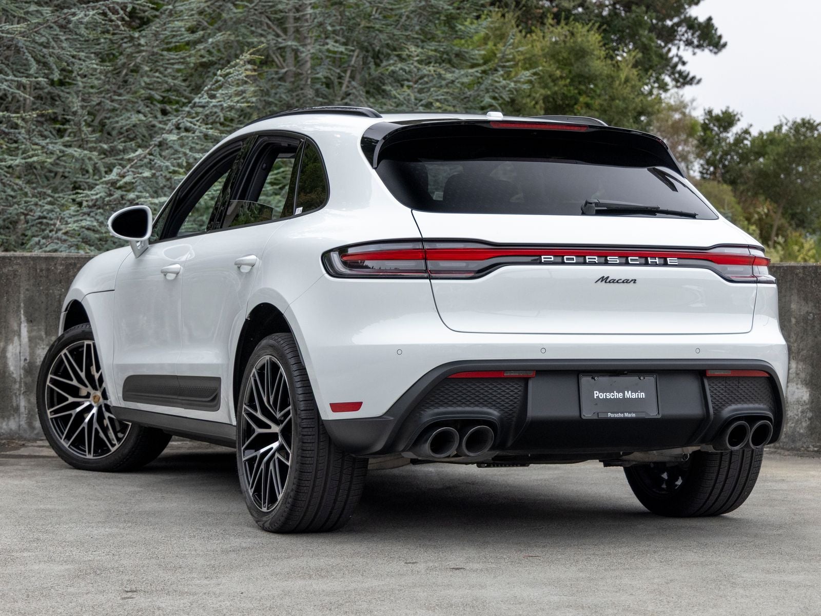 2026 Porsche Macan Base