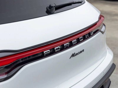 2026 Porsche Macan Base
