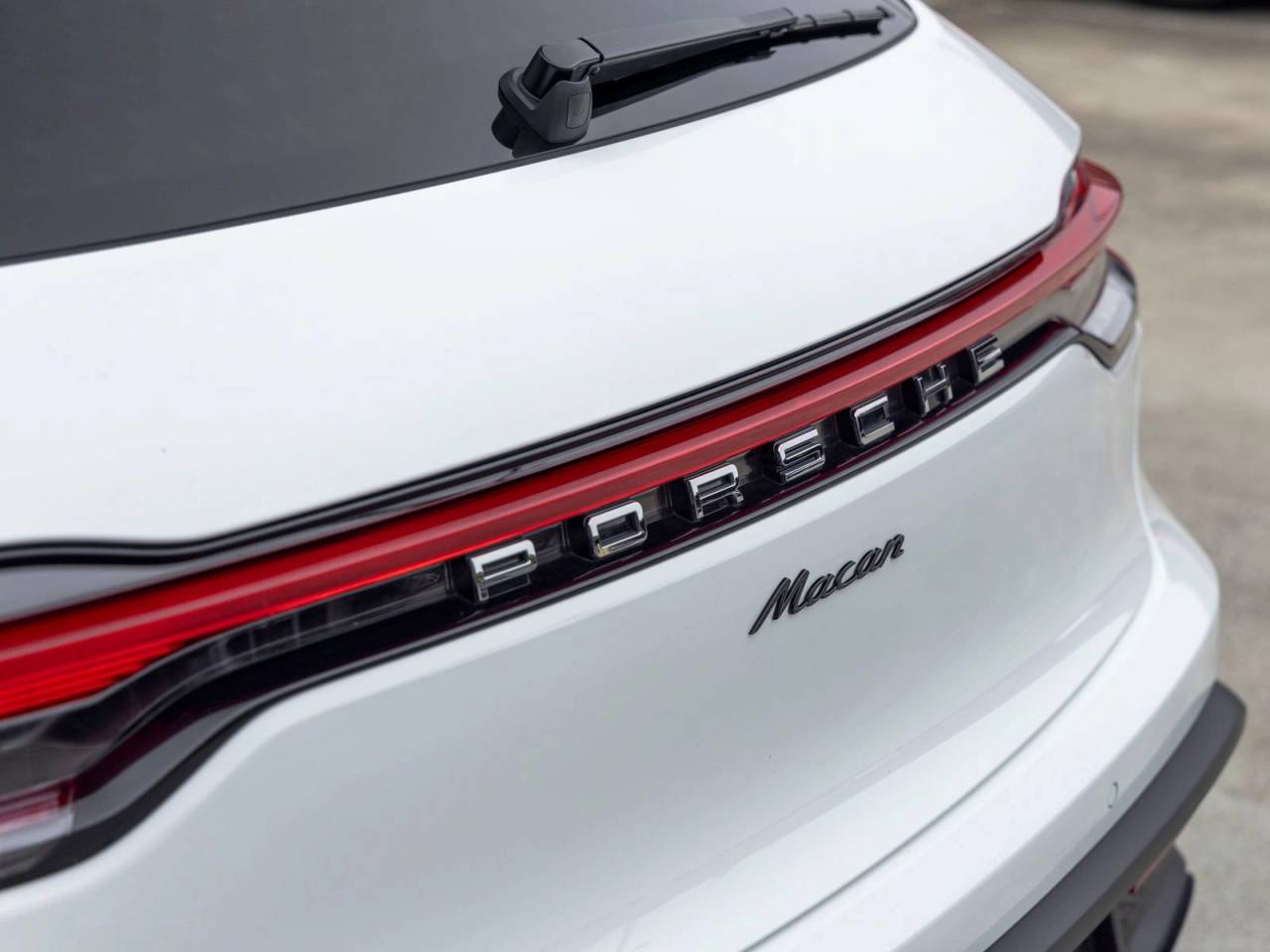 2026 Porsche Macan Base