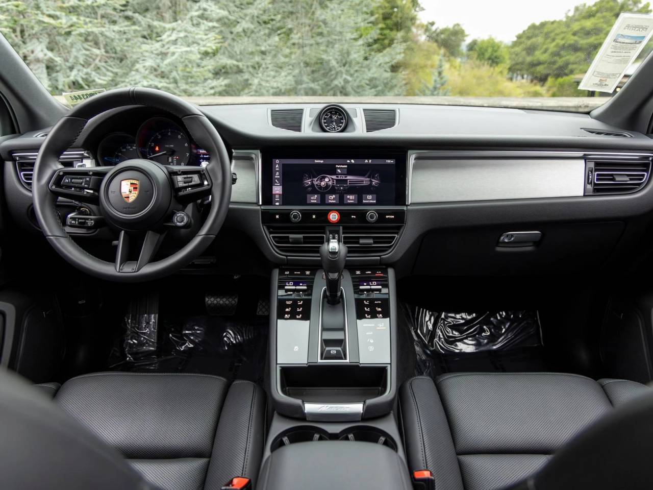 2026 Porsche Macan Base