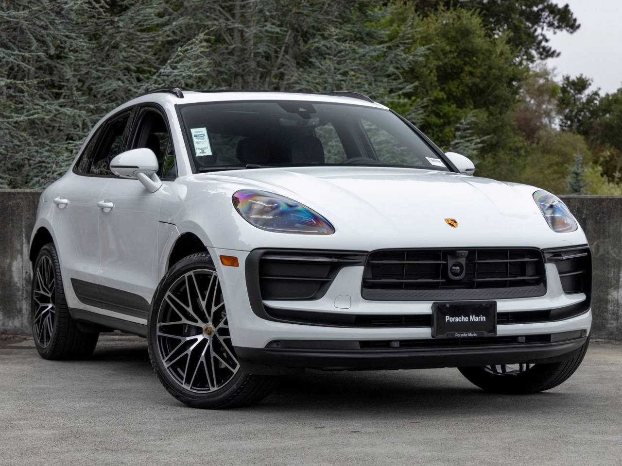 2026 Porsche Macan Base