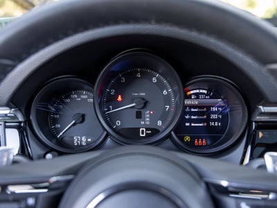2026 Porsche Macan Macan