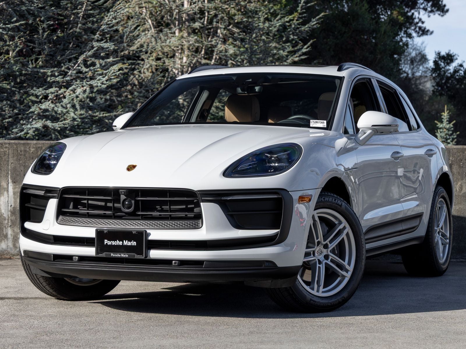 2026 Porsche Macan Base