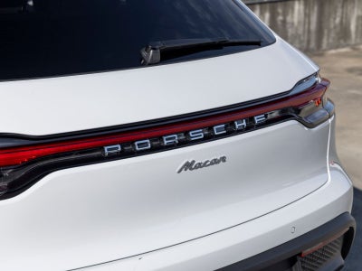 2026 Porsche Macan Base
