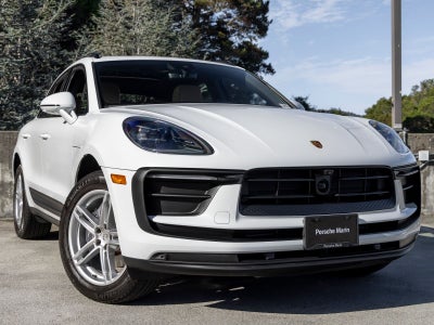 2026 Porsche Macan Base