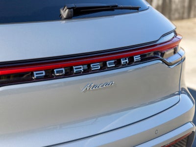 2026 Porsche Macan Macan
