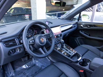 2026 Porsche Macan Macan