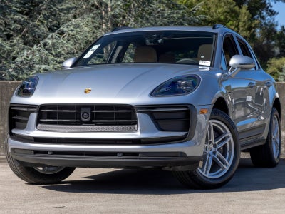 2026 Porsche Macan Base