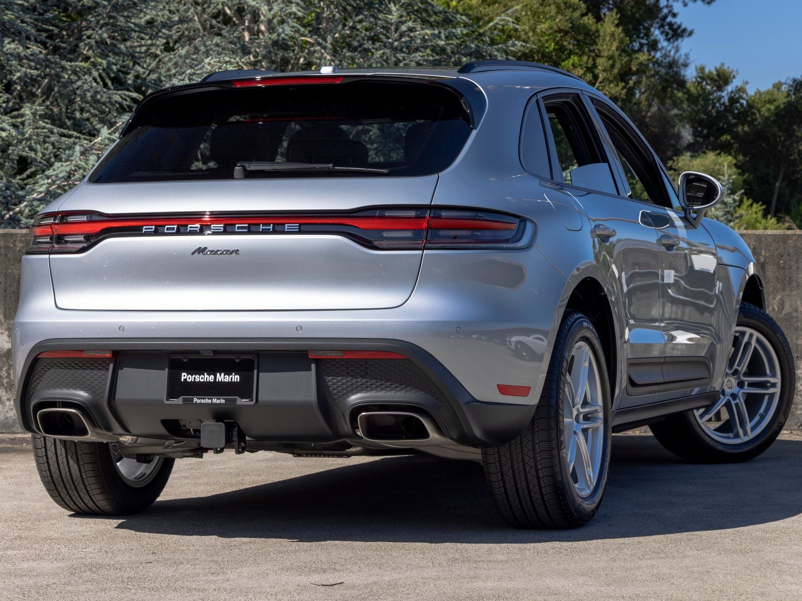 2026 Porsche Macan Base