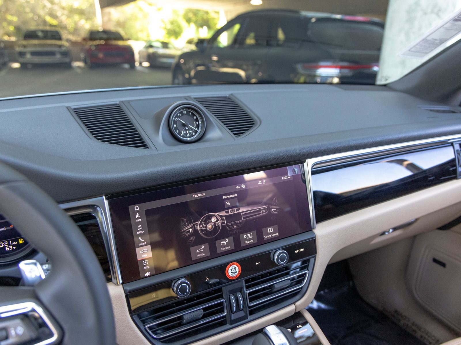 2026 Porsche Macan Base