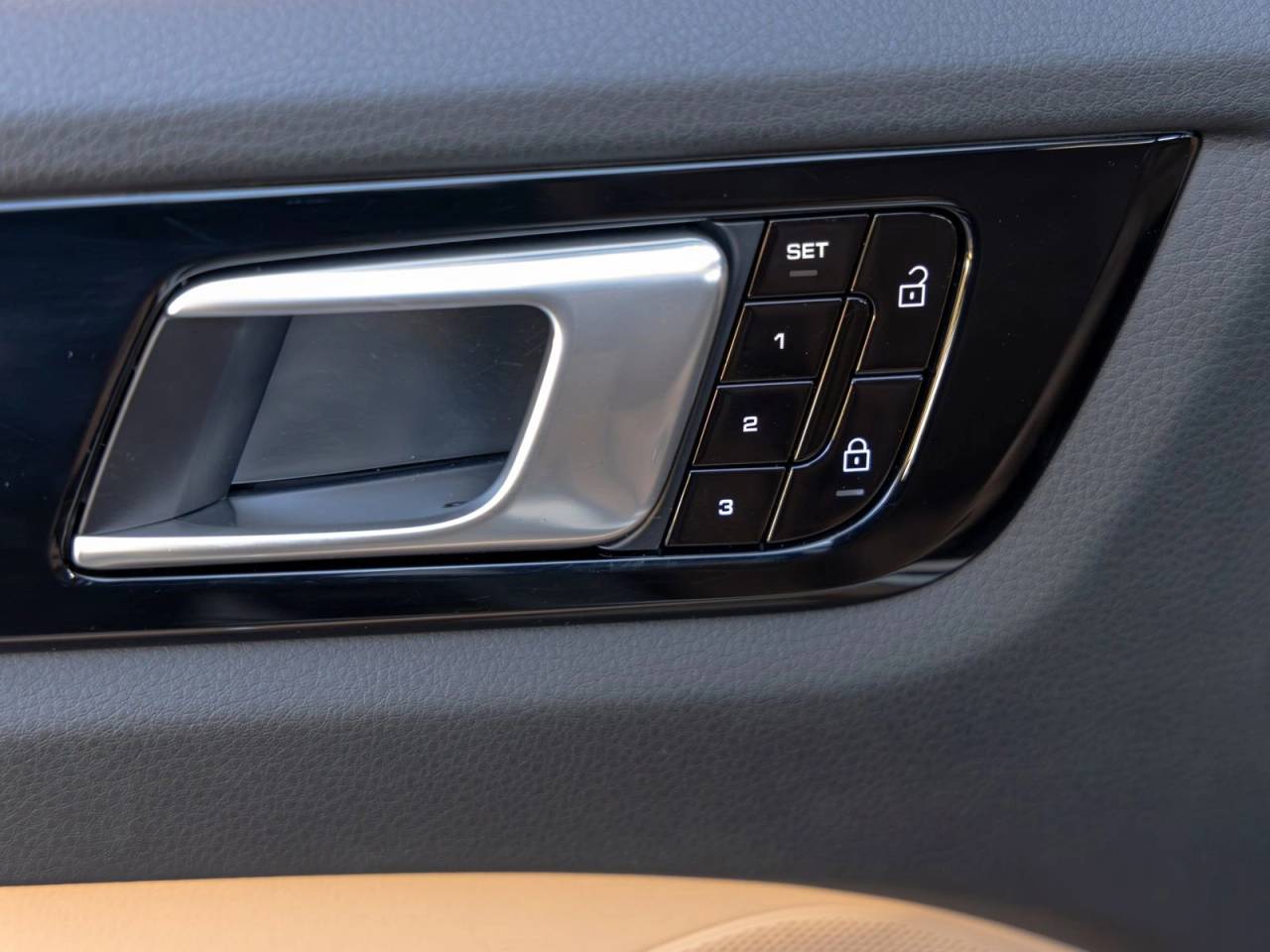 2020 Porsche Cayenne Cayenne