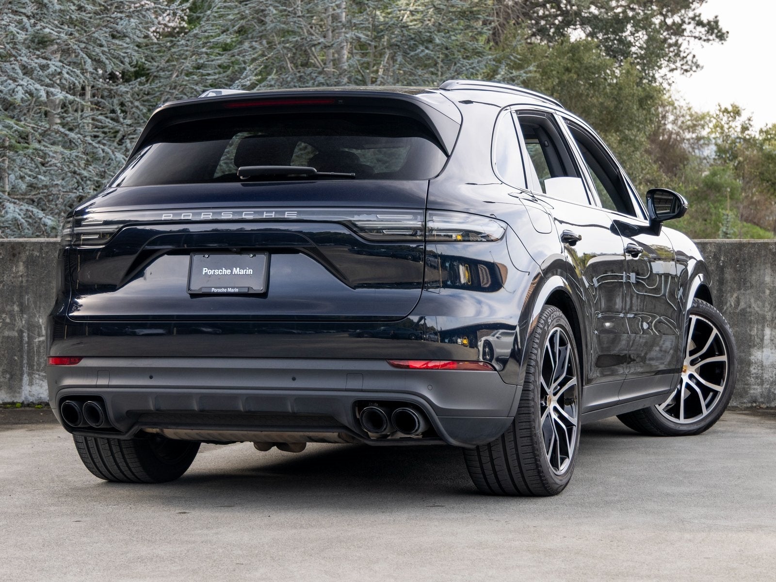 2023 Porsche Cayenne Cayenne Platinum Edition (MY23)