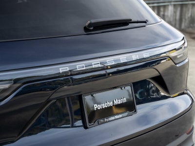 2023 Porsche Cayenne Cayenne Platinum Edition (MY23)