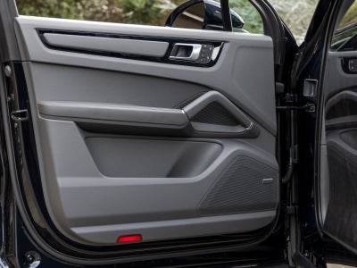 2023 Porsche Cayenne Cayenne Platinum Edition (MY23)