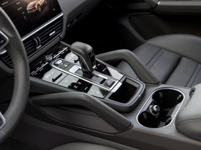 2023 Porsche Cayenne Cayenne Platinum Edition (MY23)