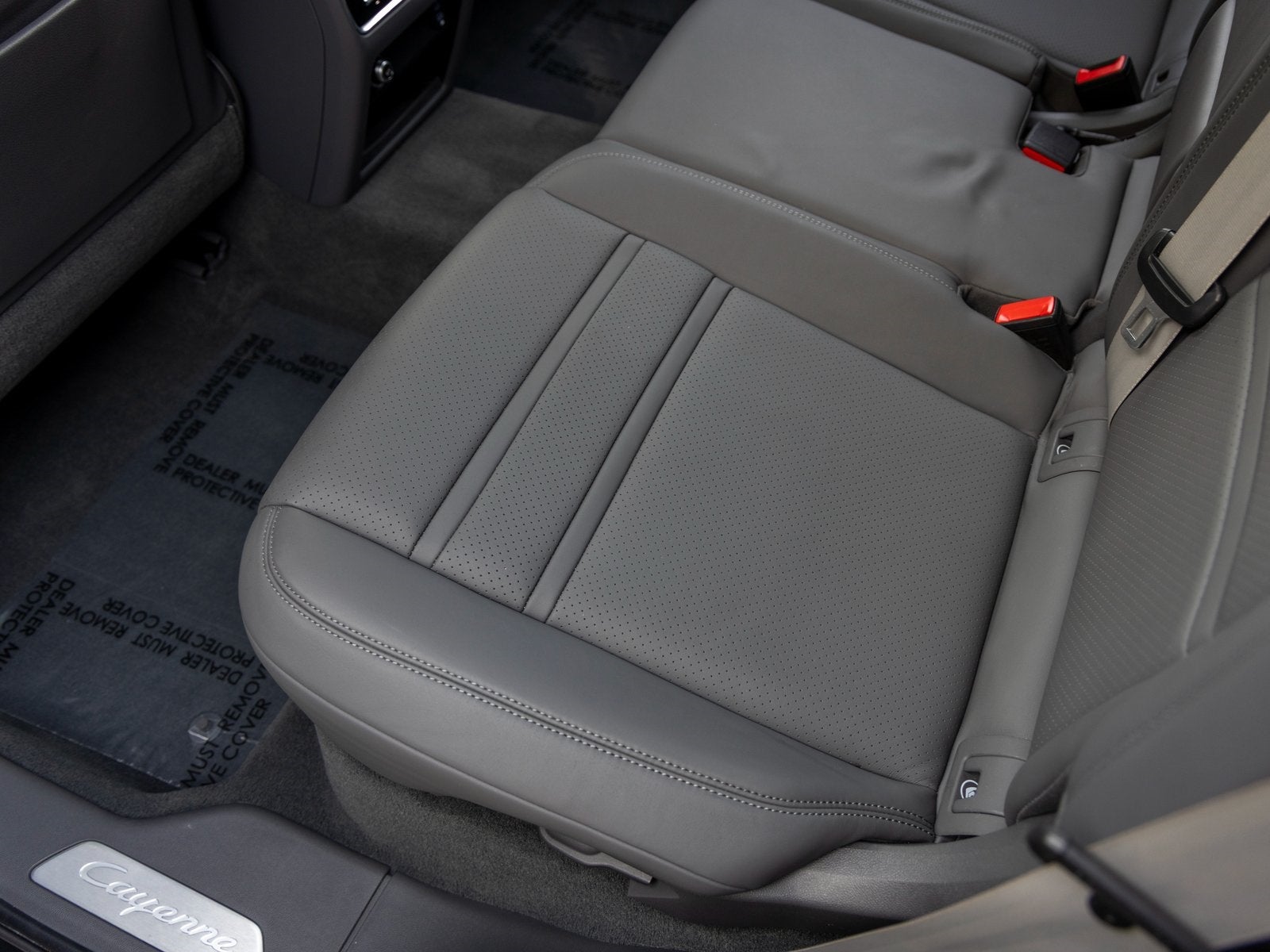 2023 Porsche Cayenne Cayenne Platinum Edition (MY23)