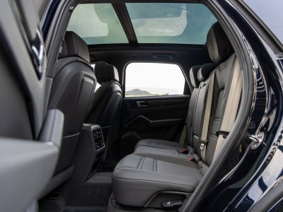 2023 Porsche Cayenne Cayenne Platinum Edition (MY23)