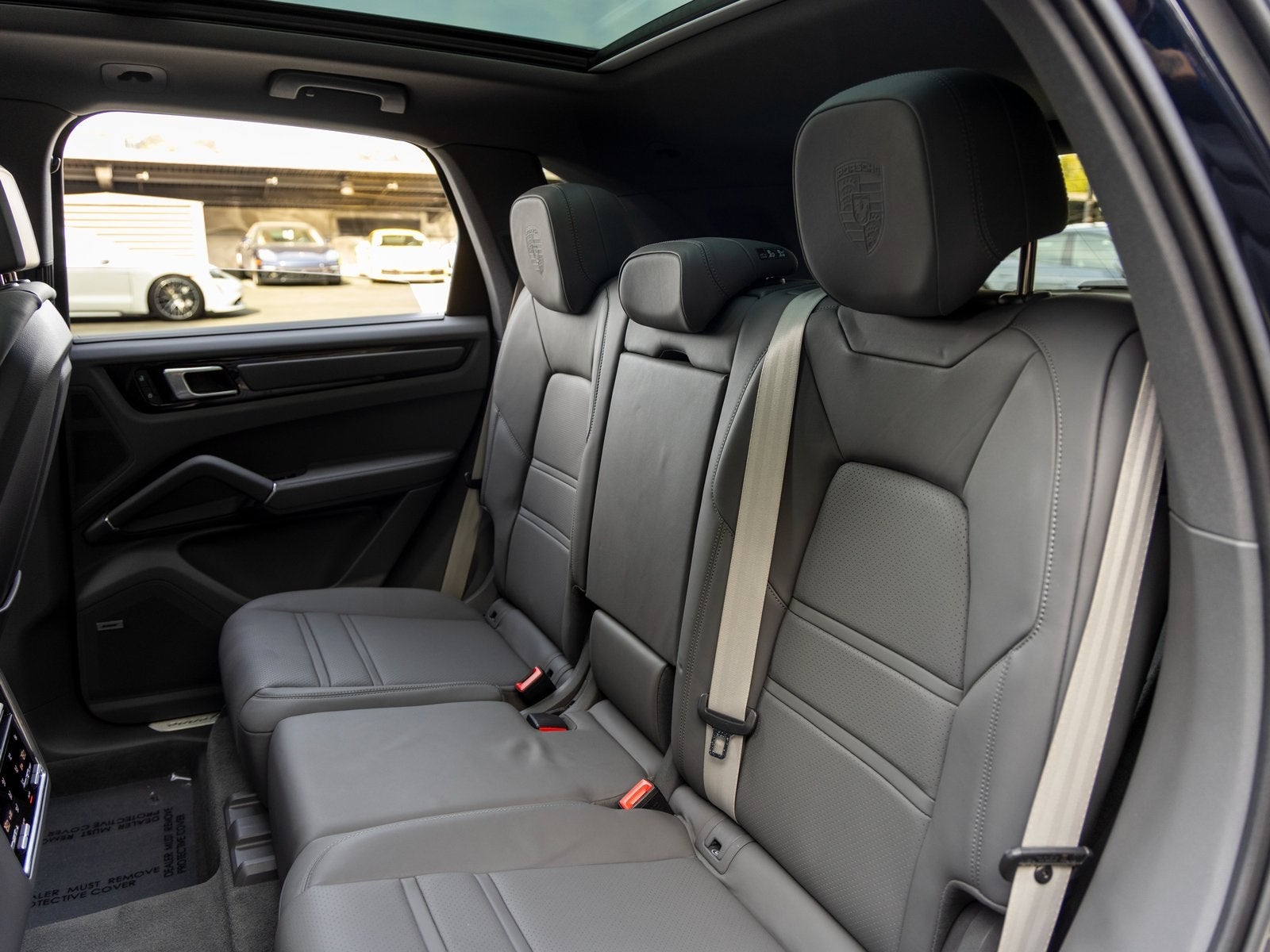 2023 Porsche Cayenne Cayenne Platinum Edition (MY23)