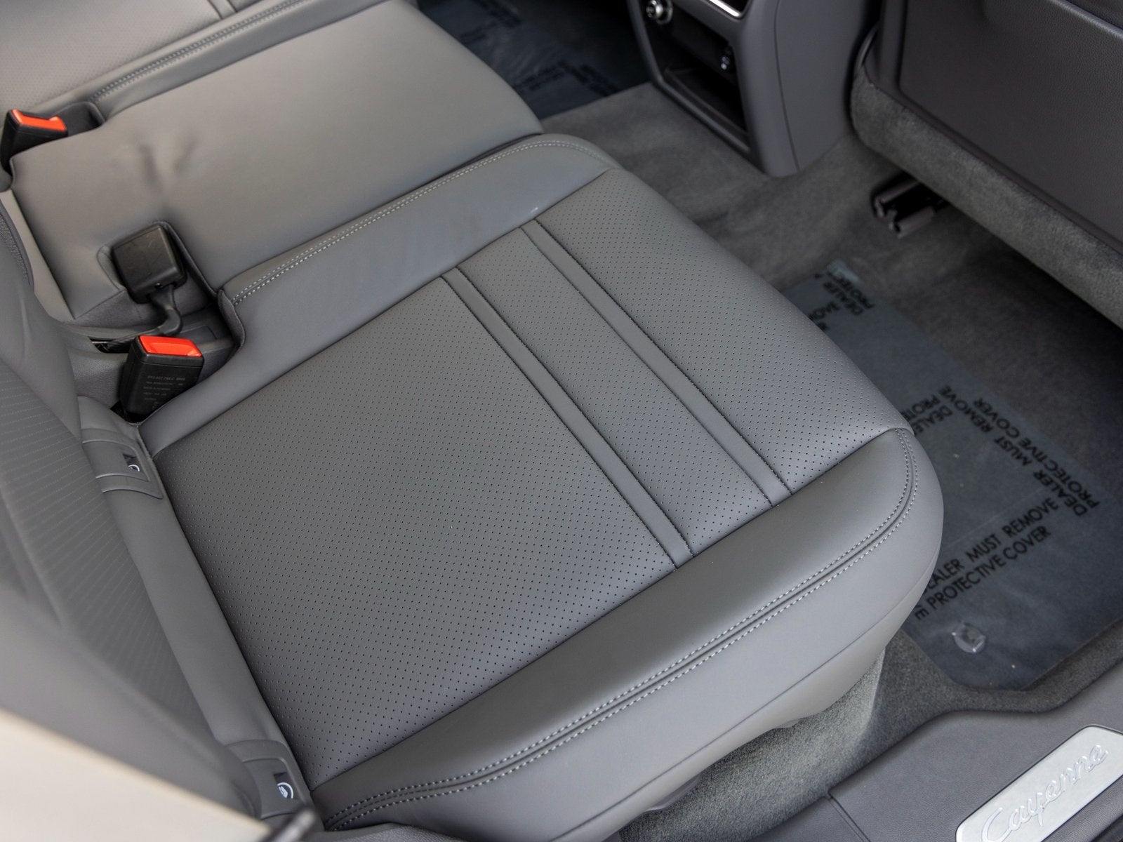 2023 Porsche Cayenne Cayenne Platinum Edition (MY23)