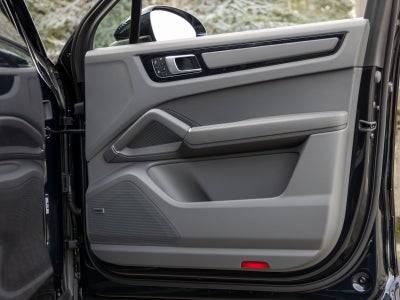 2023 Porsche Cayenne Cayenne Platinum Edition (MY23)