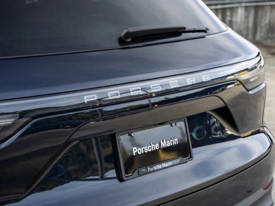 2023 Porsche Cayenne Cayenne Platinum Edition (MY23)