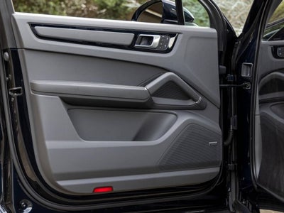 2023 Porsche Cayenne Cayenne Platinum Edition (MY23)