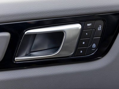 2023 Porsche Cayenne Cayenne Platinum Edition (MY23)