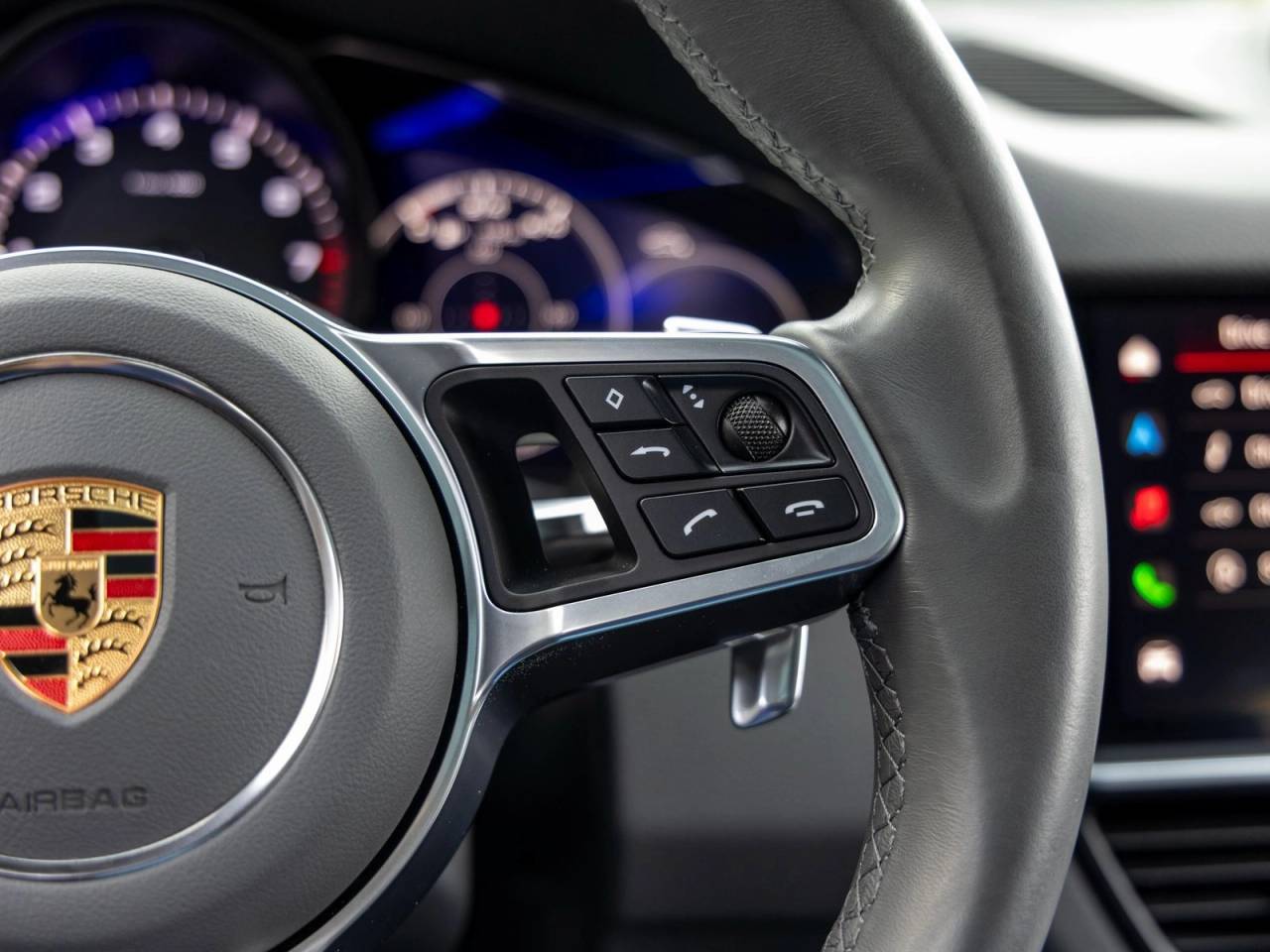 2023 Porsche Cayenne Cayenne Platinum Edition (MY23)