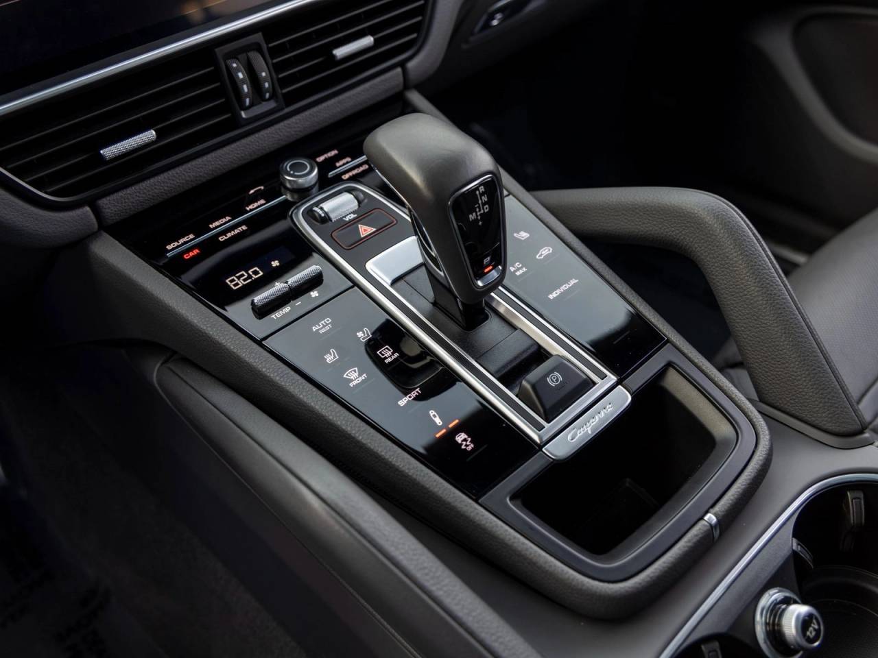 2023 Porsche Cayenne Cayenne Platinum Edition (MY23)