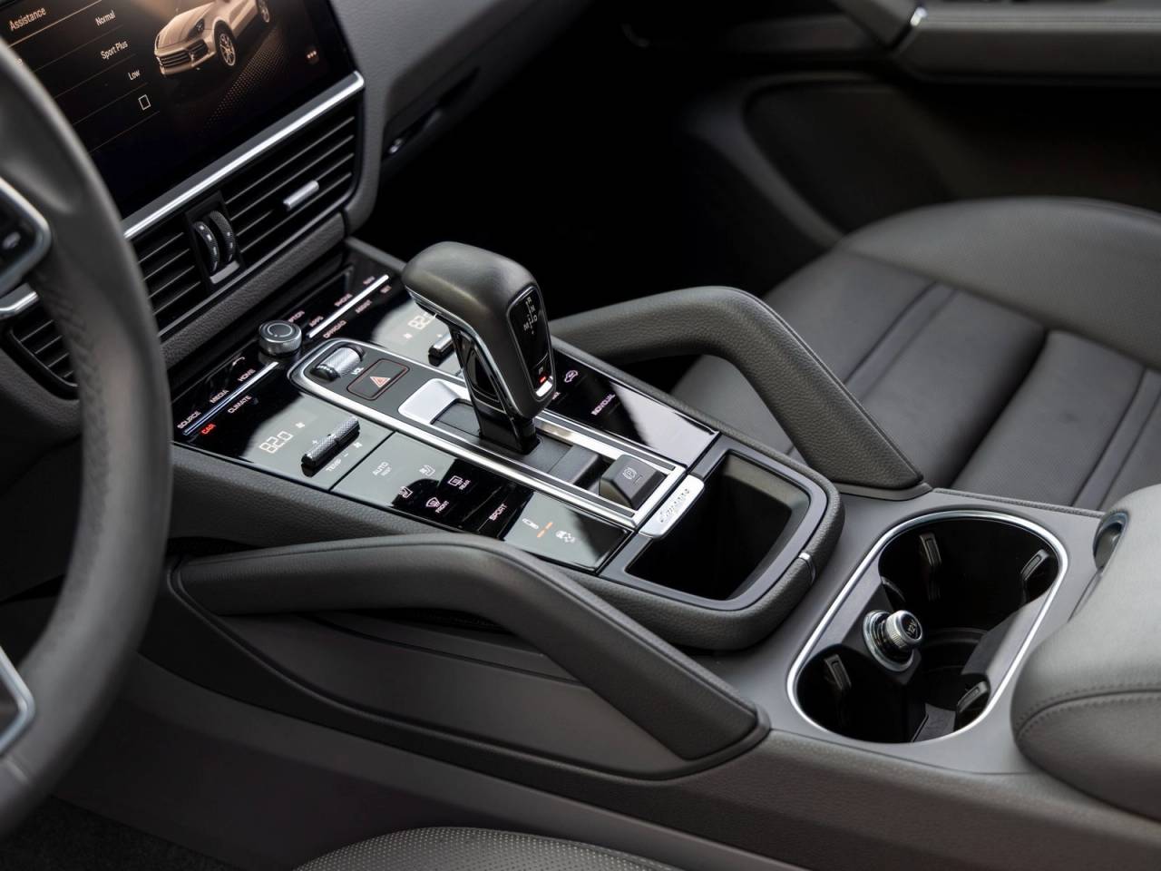 2023 Porsche Cayenne Cayenne Platinum Edition (MY23)