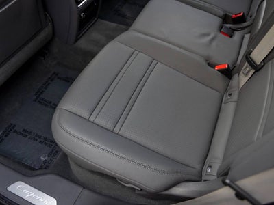 2023 Porsche Cayenne Cayenne Platinum Edition (MY23)