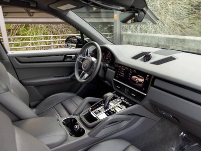 2023 Porsche Cayenne Cayenne Platinum Edition (MY23)