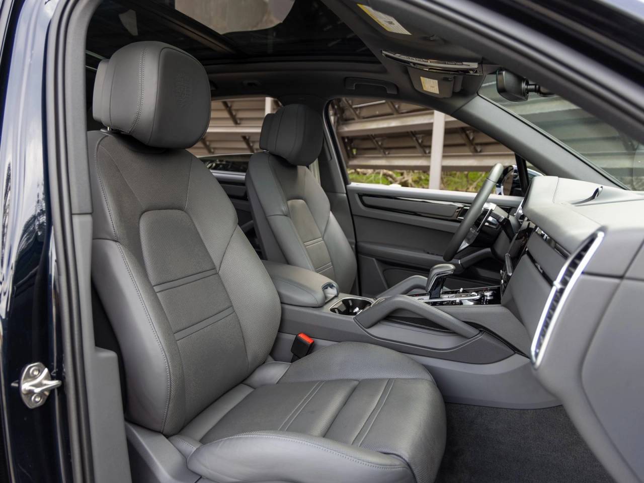 2023 Porsche Cayenne Cayenne Platinum Edition (MY23)