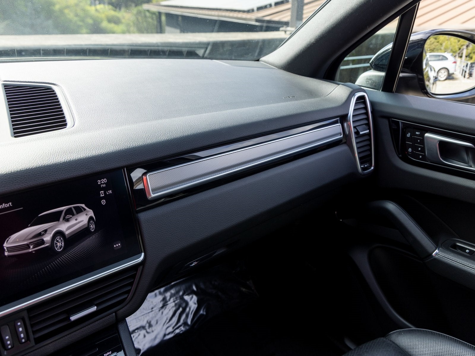 2023 Porsche Cayenne Cayenne Platinum Edition (MY23)