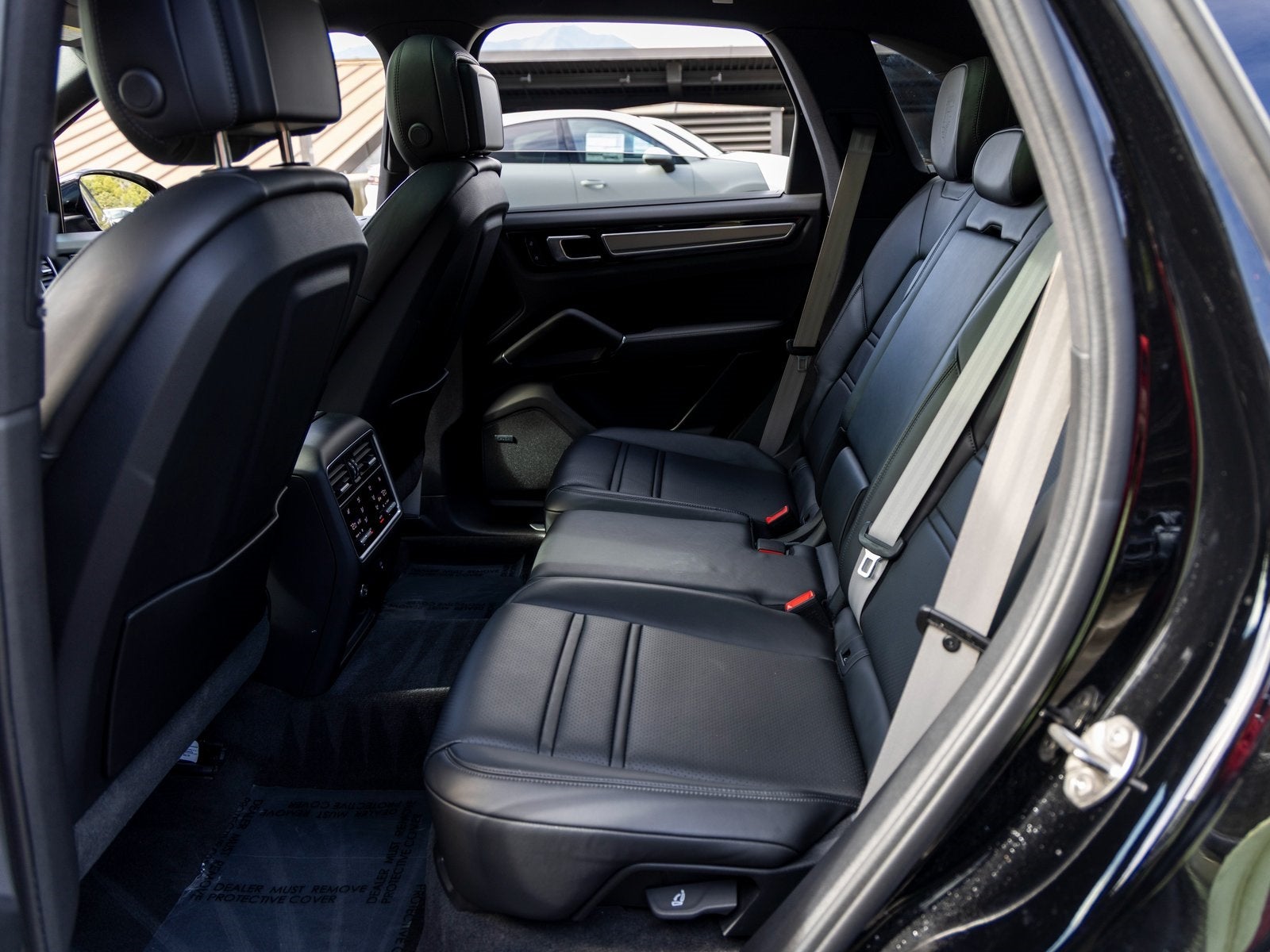 2023 Porsche Cayenne Cayenne Platinum Edition (MY23)